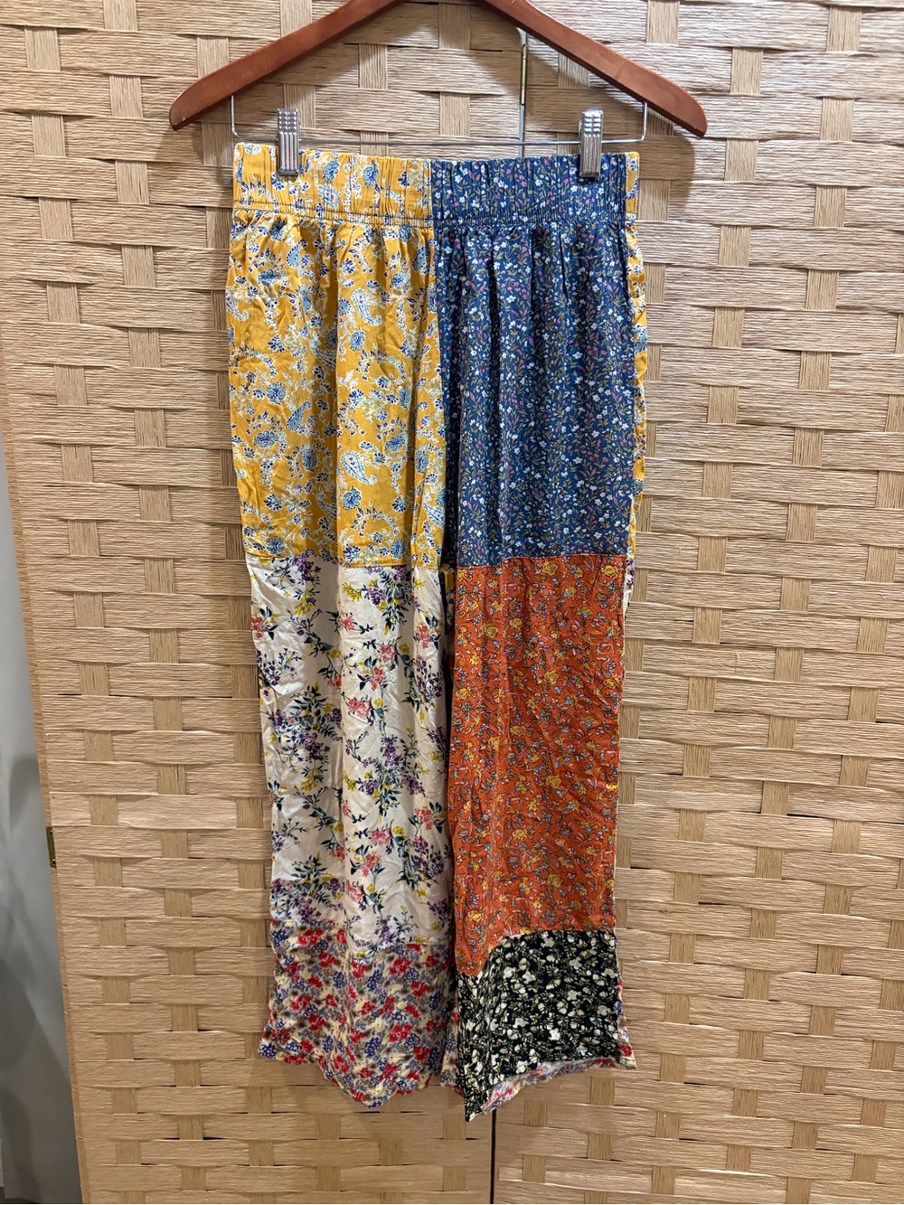 Natural Life Patchwork Floral Palazzo Pants Medium Boho Hippie Cropped Ankle M - Picture 2 of 4